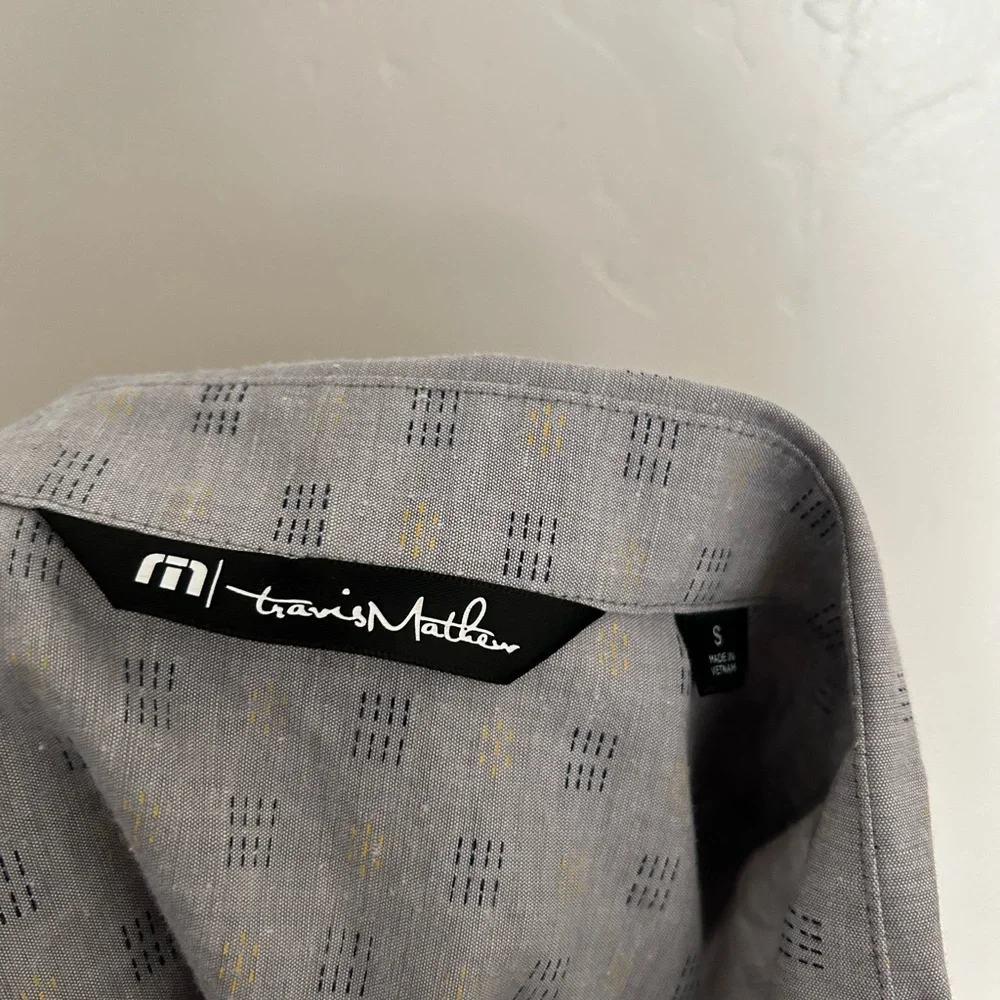 Travis Mathew bocce‎ ball short sleeve button up size small